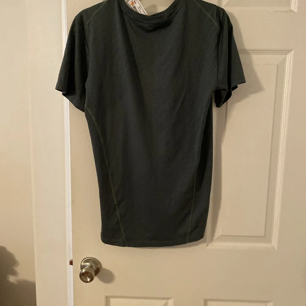 Nike Dri Fit Men's size small‎ Activewear N1